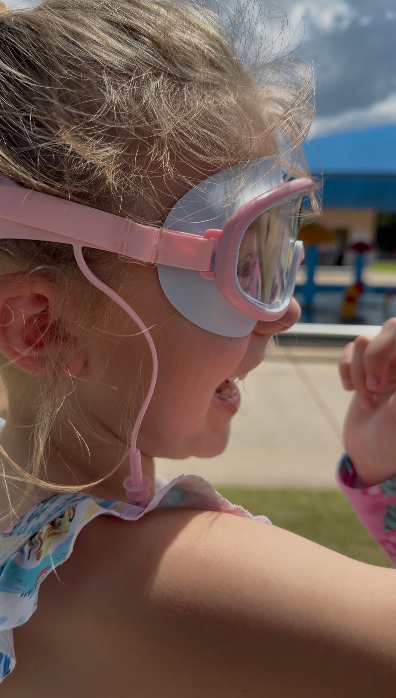 JOEYZ™ Kids Swimming Goggles with Earplugs